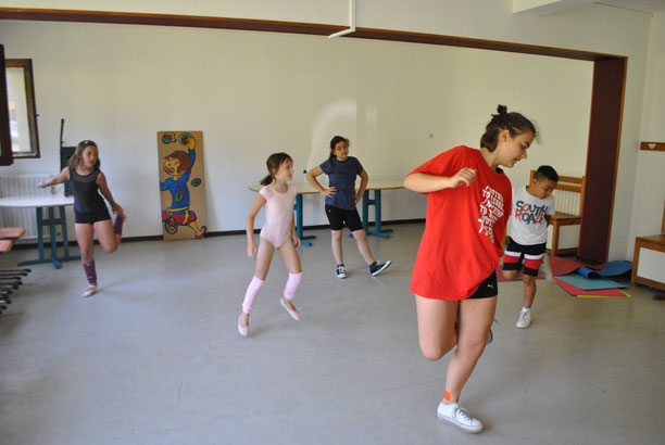 Vacances pour tous - colonies de vacances  - Artigues - Tonic session danse
