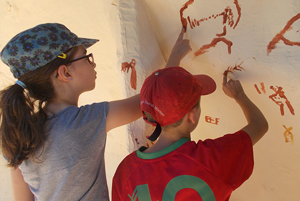 Vacances pour tous - colonies de vacances  - Les Eyzies-Sireuil - ... Robinson au pays de Cro-Magnon