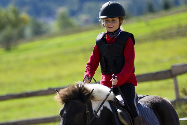 Vacances pour tous - colonies de vacances  - Chevillon - À cheval ! Stage "en douceur"