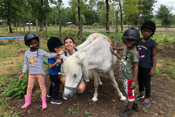 Vacances pour tous - colonies de vacances  - Annecy - Les poneys de la Y'Haute