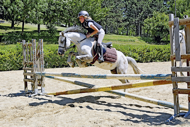 Vacances-passion - Centre équestre Cheval Bugey - Ceyzériat - Ain