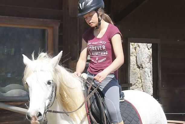 Vacances pour tous - colonies de vacances  - Chaux-Neuve - Randonnée cheval nature