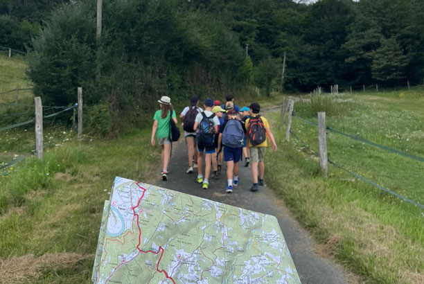 Vacances pour tous - colonies de vacances  - Les Eyzies-Sireuil - ... un archéologue aventurier