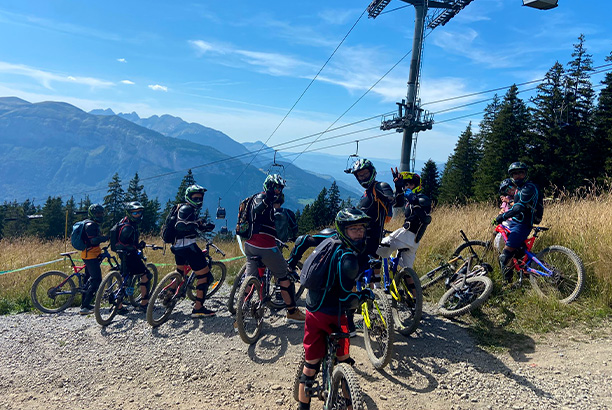 Vacances pour tous - colonies de vacances  - Neig'Alpes - Les Carroz - En roue libre