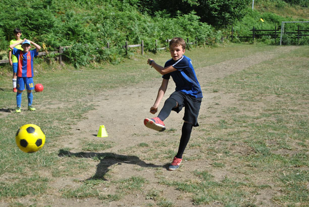 Vacances pour tous - colonies de vacances  - Artigues - Tonic session foot