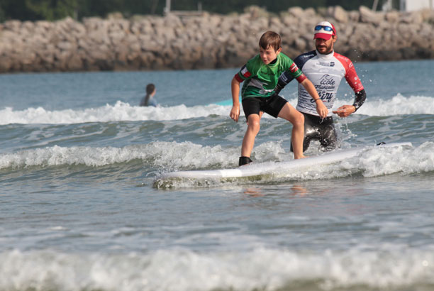 Vacances pour tous - colonies de vacances  - Saint-Jean-de-Luz - Stage Atlantic surf