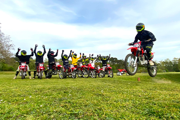 Vacances pour tous - colonies de vacances  - Cassen - Motocross Vacances pour tous - colonies de vacances  - Cassen - Motocross