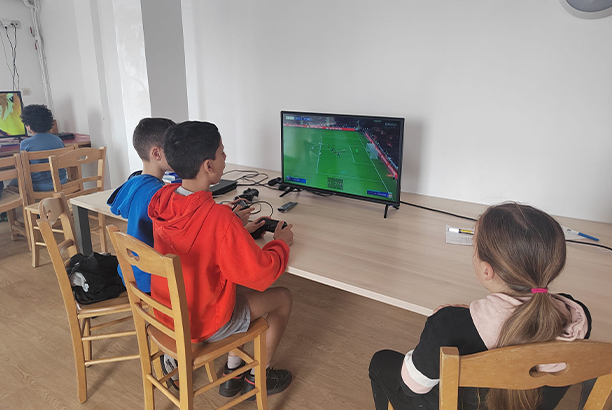 Vacances pour tous - colonies de vacances  - Saint-Priest-la-Roche - Mode Gamer Vacances pour tous - colonies de vacances  - Saint-Priest-la-Roche - Mode Gamer