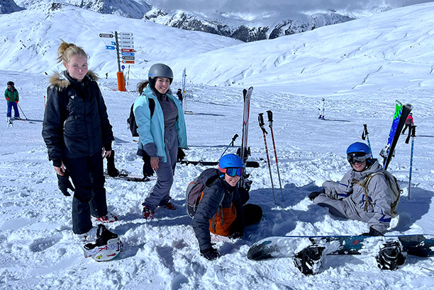 Vacances pour tous - colonies de vacances  - Les Houches/Vallée de Chamonix - Grand Cham Vacances pour tous - colonies de vacances  - Les Houches/Vallée de Chamonix - Grand Cham