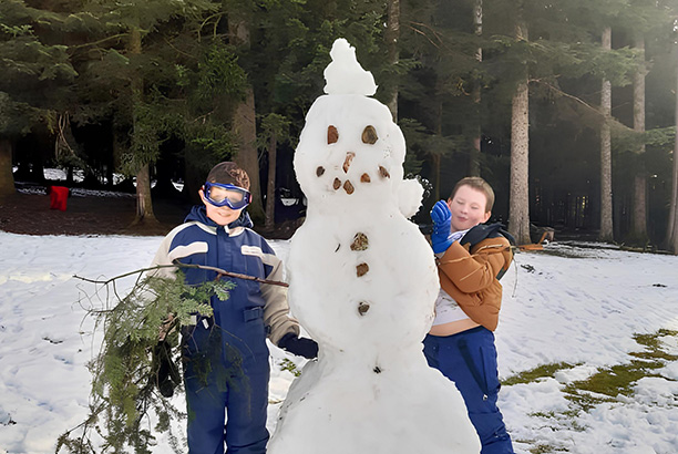 Vacances pour tous - colonies de vacances  - Les Arrentès-de-Corcieux/Gérardmer - Aventures d'hiver : Les explorateurs de la nature Vacances pour tous - colonies de vacances  - Les Arrentès-de-Corcieux/Gérardmer - Aventures d'hiver : Les explorateurs de la nature